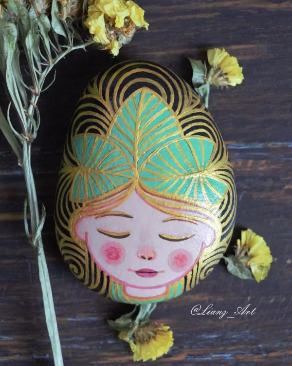 Pequeña hada de la tierra descansando, conectando con… – Steinmalerei / Acryl von Lianzhi Artist