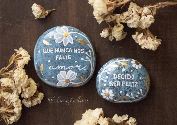 Painted little stones, with beautiful words to remember:… – Steinmalerei / Aquarell / Acryl von Lianzhi Artist